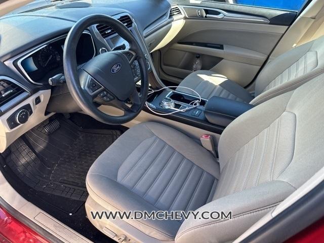 2019 ford fusion hybrid se