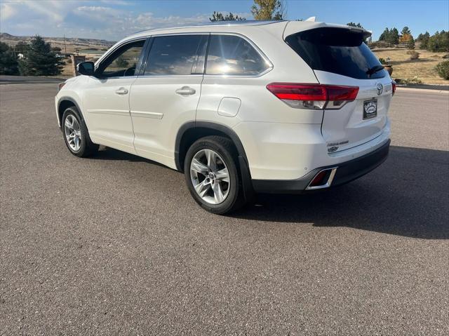 2019 toyota highlander limited