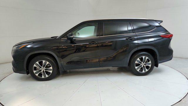 2021 toyota highlander xle