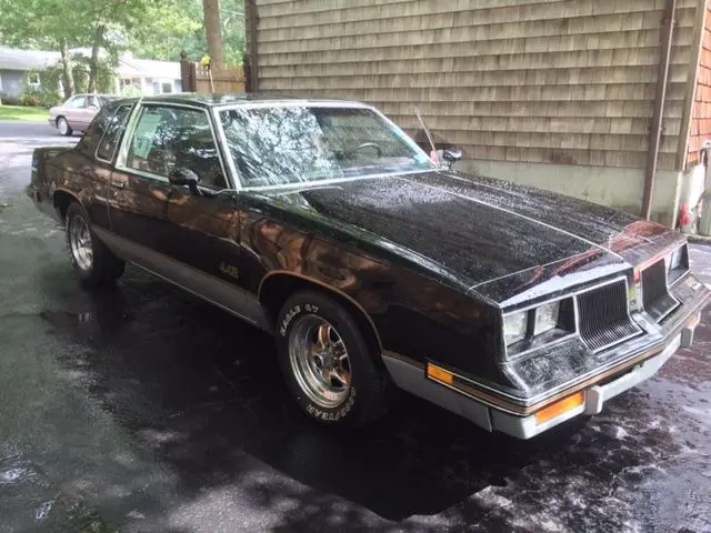 1986 olds 442 new showroom condition!!