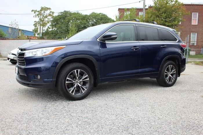 certified 2016 toyota highlander xle baltimore, md 21224 for sale in baltimore, maryland