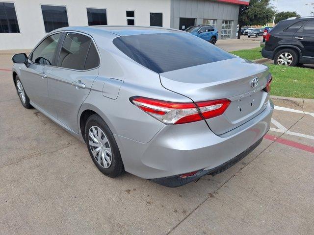 2018 toyota camry hybrid le
