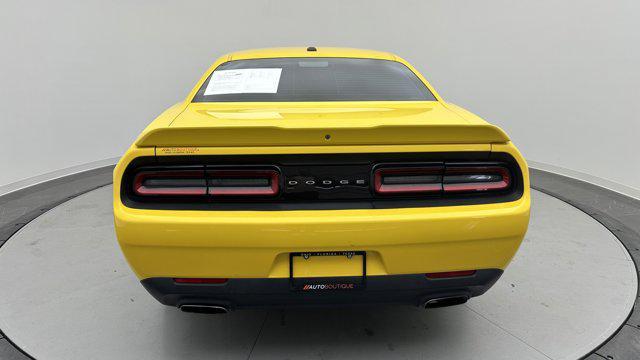 2018 dodge challenger sxt