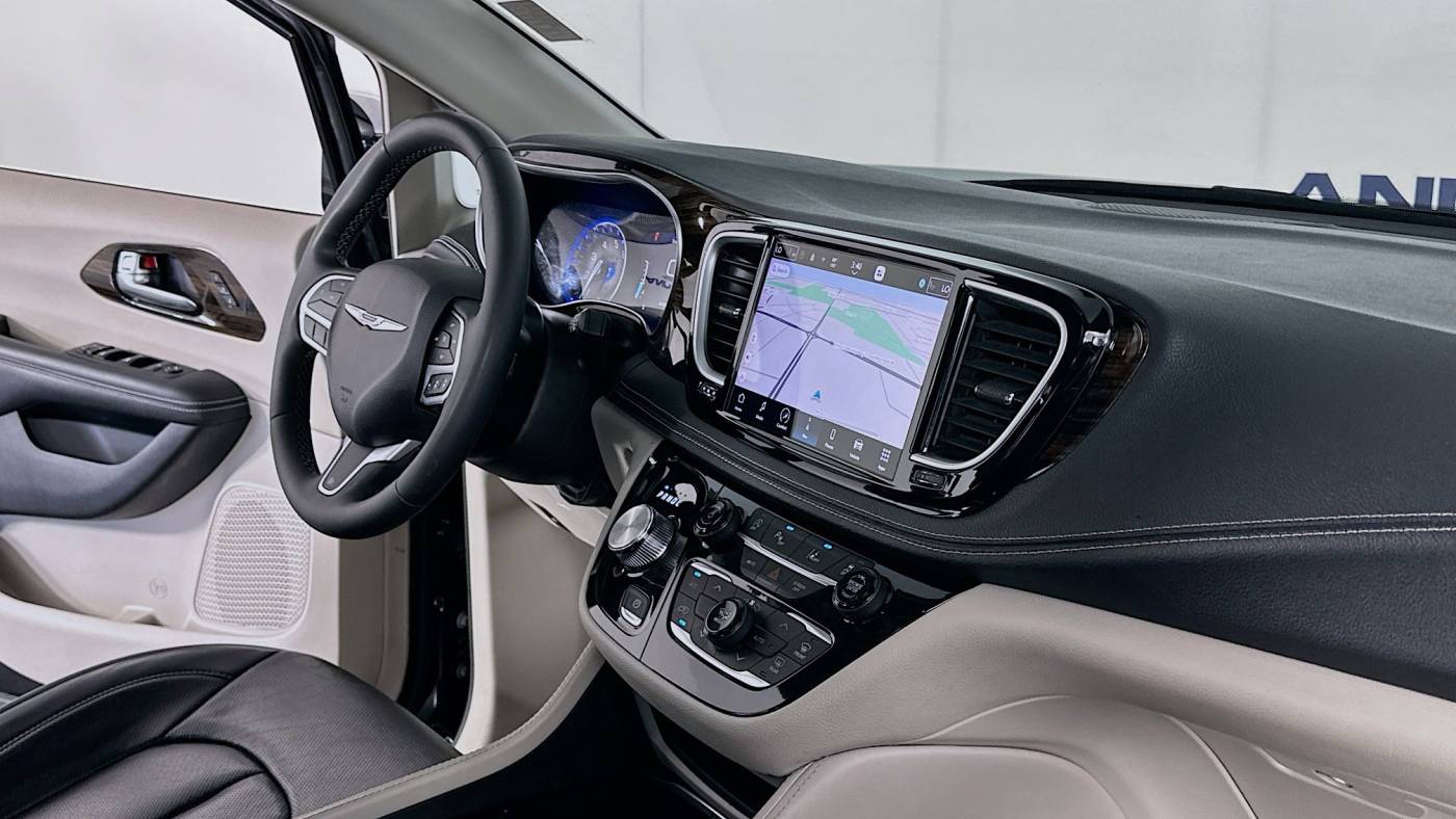 2023 chrysler pacifica limited