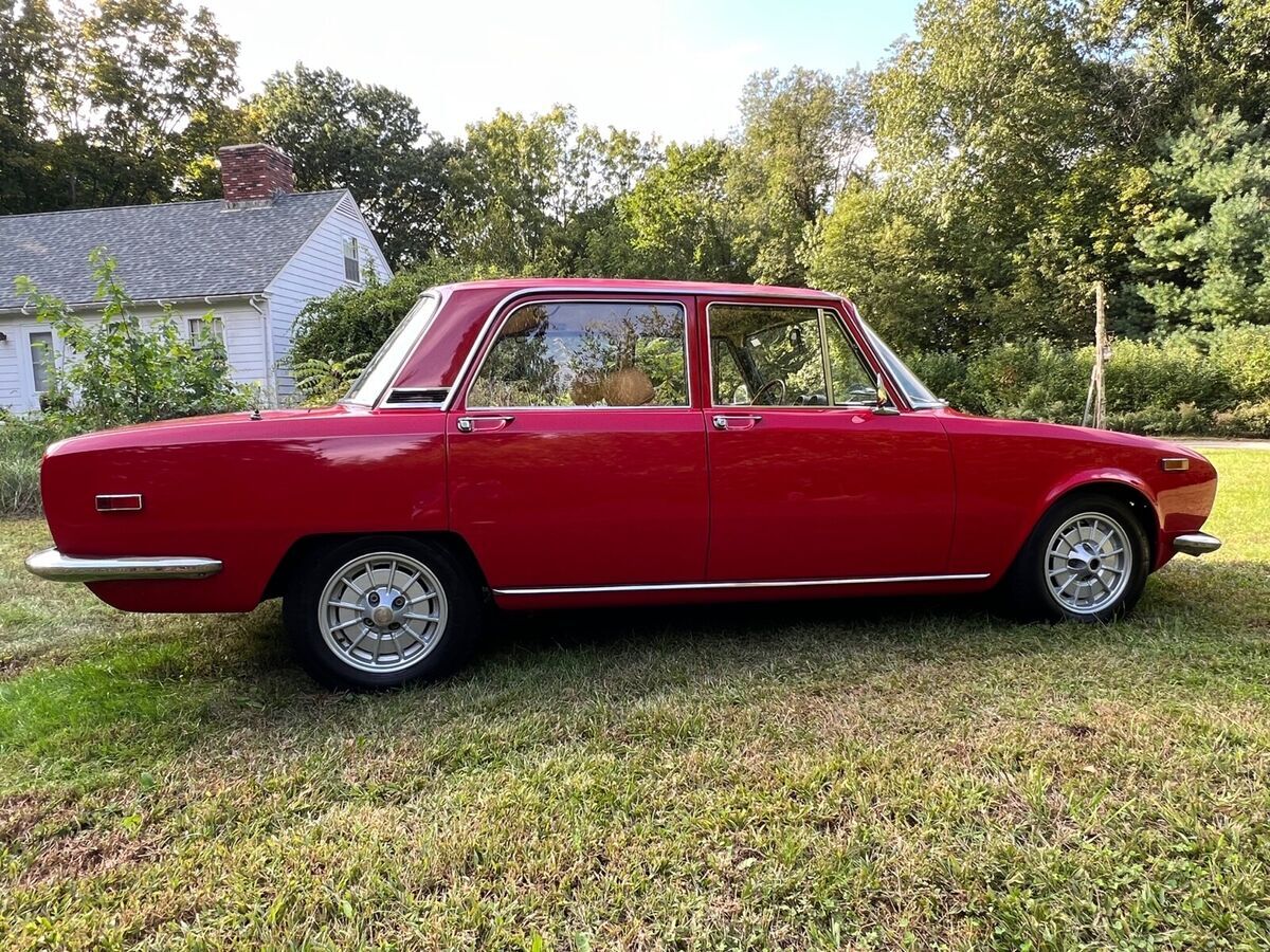 1971 alfa romeo 1750 berlina sedan red rwd manual 1750