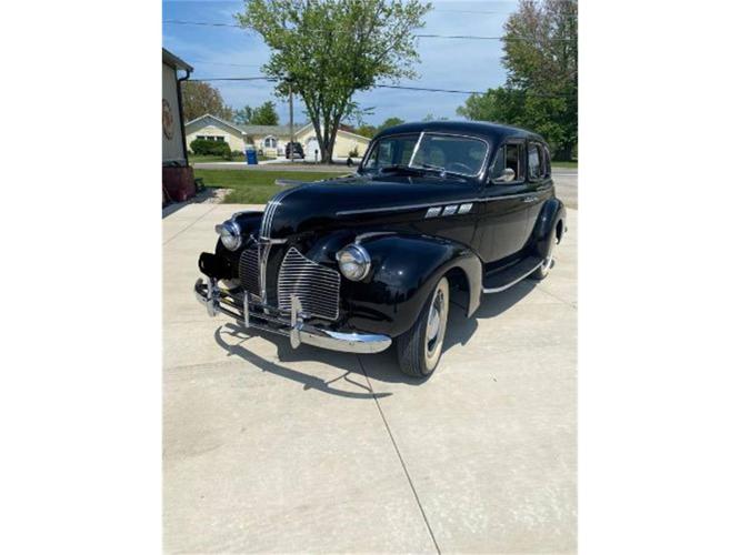 1940 pontiac silver streak in cadillac, michigan
