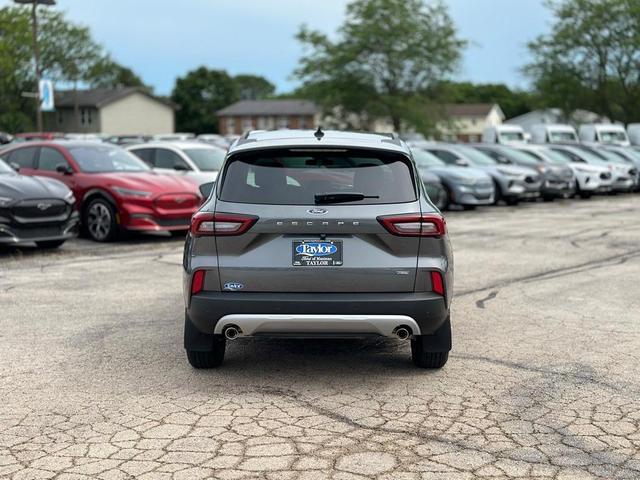 2024 ford escape base