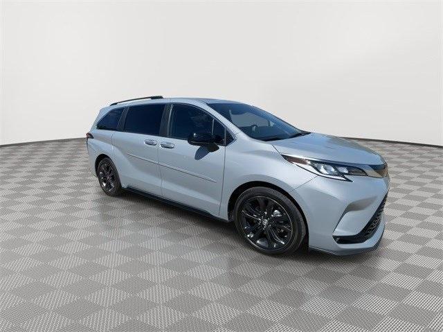 2023 toyota sienna xse