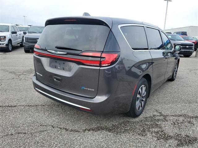 2022 chrysler pacifica hybrid touring l