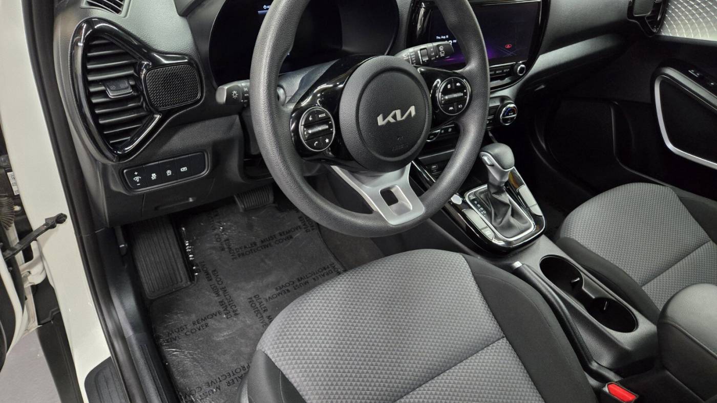 2023 kia soul s