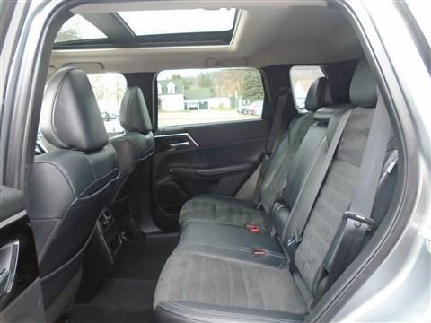 2022 mitsubishi outlander se 2.5 s-awc
