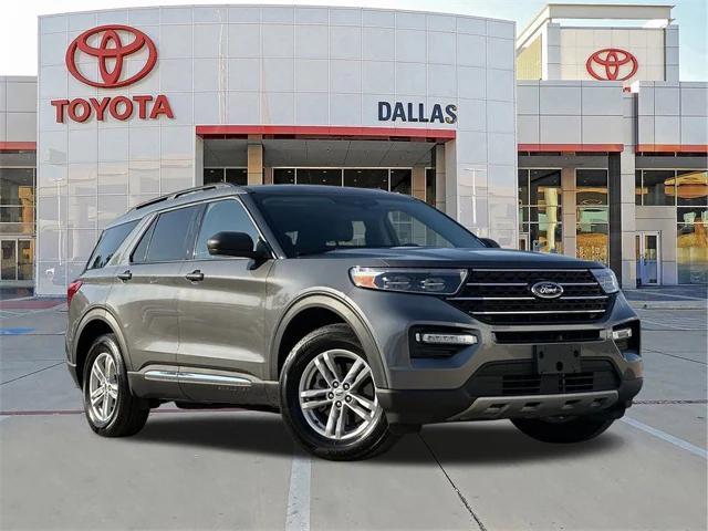 2023 ford explorer xlt