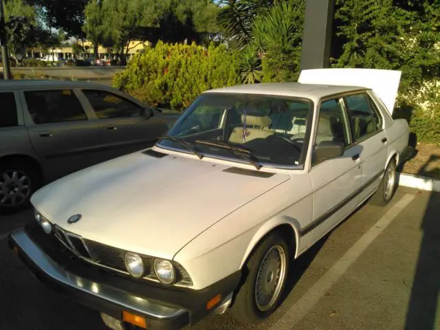 1985 bmw 535i 5 speed manual transmission. classic & hard to find