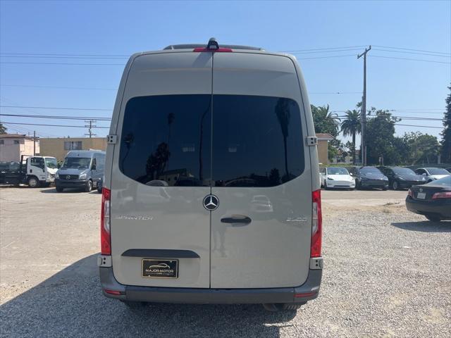 2022 mercedes-benz sprinter 2500 standard roof
