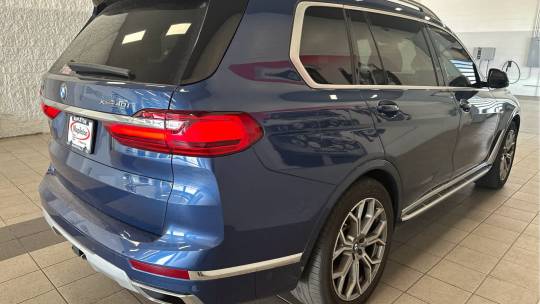 2021 BMW X7
