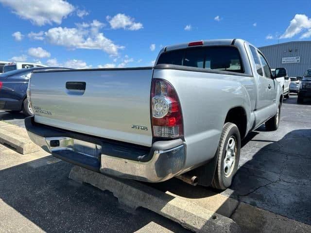 2010 toyota tacoma in springfield, illinois