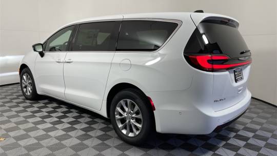 2025 Chrysler Pacifica