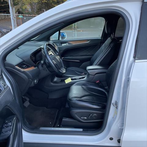 2015 lincoln mkc base