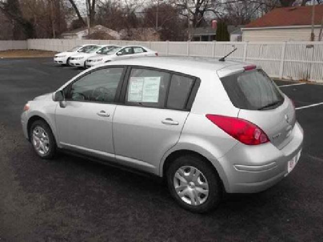 2010 nissan versa 1.8 s in toledo, oh