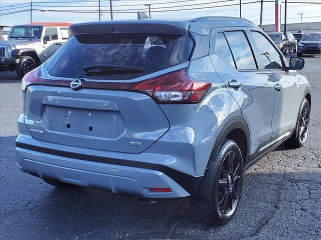2023 nissan kicks sr