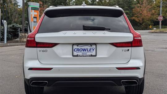 2022 Volvo V60 Cross Country
