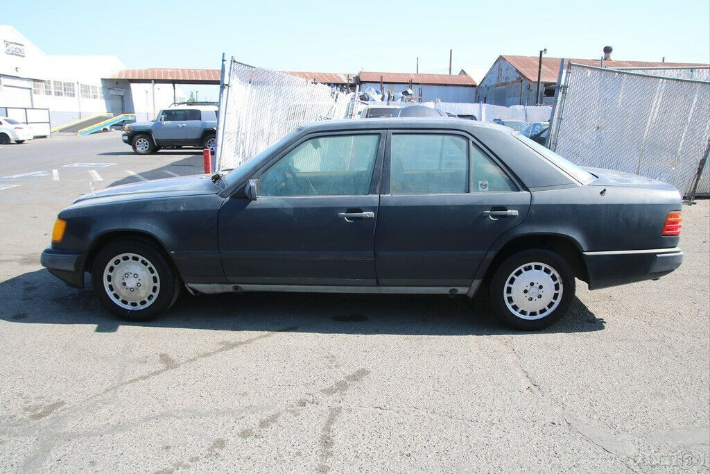 1989 mercedes-benz 300 e sedan automatic 6 cylinder no reserve