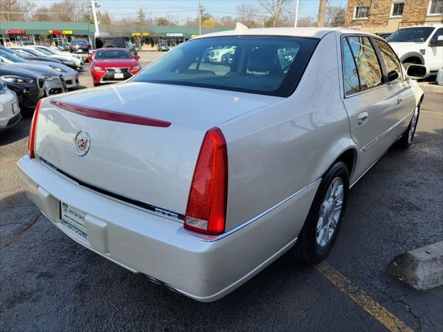 2010 cadillac dts base