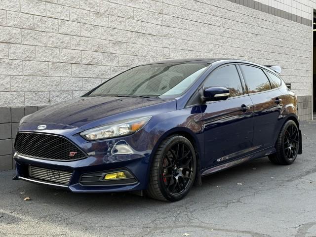 2017 ford focus st base