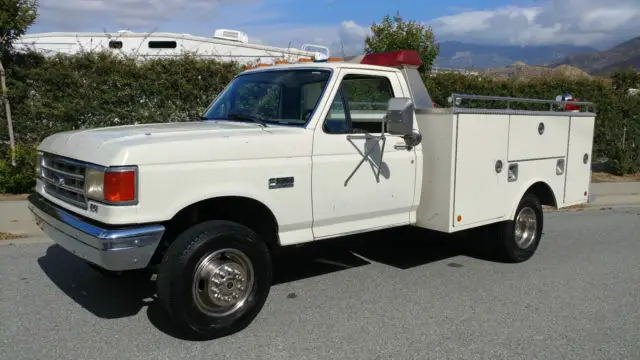 rustfree service utility cab chassis! arizona super-duty f-350! no reserve!