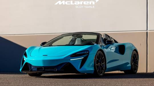 2025 McLaren Artura