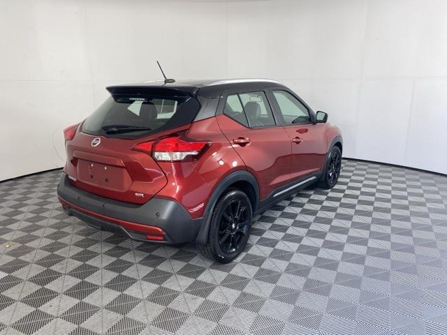 2020 nissan kicks sr