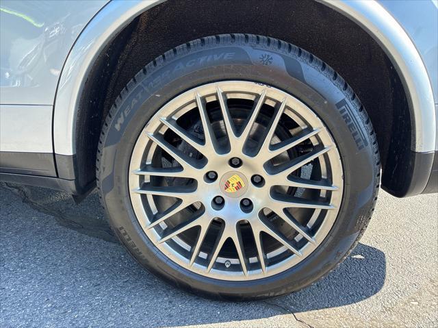 2017 porsche cayenne platinum edition