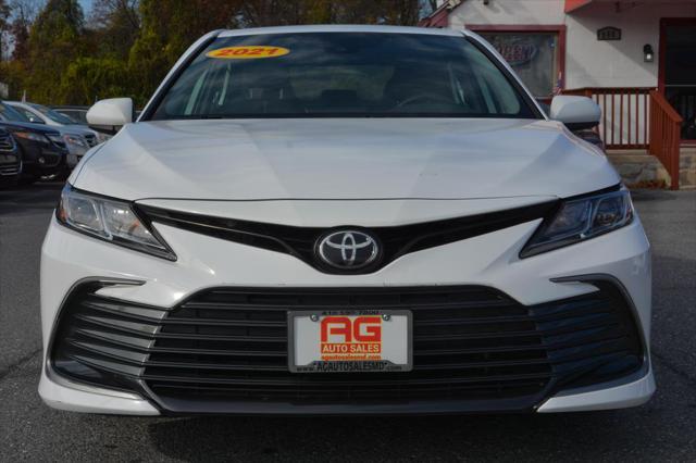 2021 toyota camry le