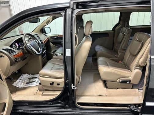 2014 chrysler town & country touring-l front-wheel drive lwb passenger van in appleton, wisconsin