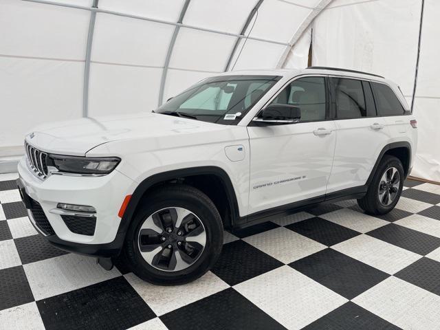 2024 jeep grand cherokee 4xe base