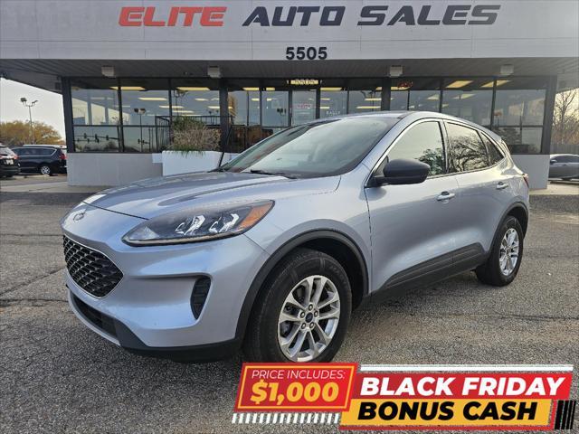 2022 ford escape se