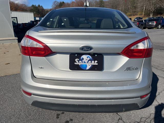 2019 ford fiesta se