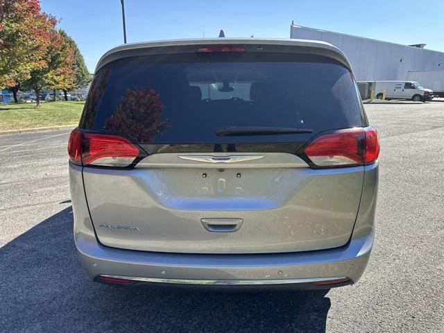 2018 chrysler pacifica touring-l