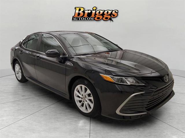 2023 toyota camry le