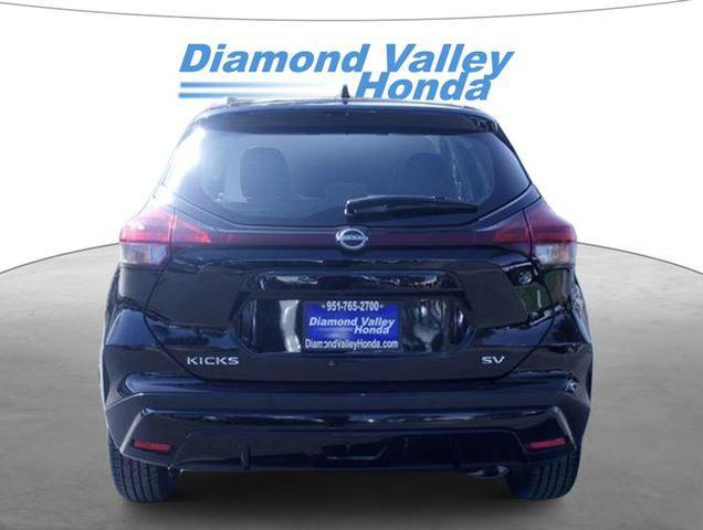 2022 nissan kicks sv