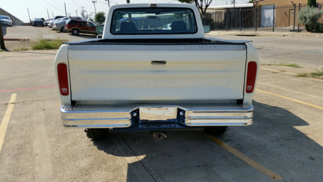 1979 ford f-150, 4x4, inline 6, 4 spd manual, rhino liner, 33" tsl