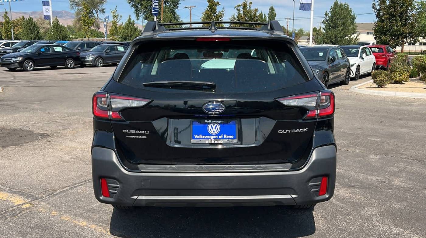 2021 subaru outback base