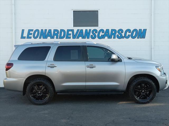2018 toyota sequoia sr5