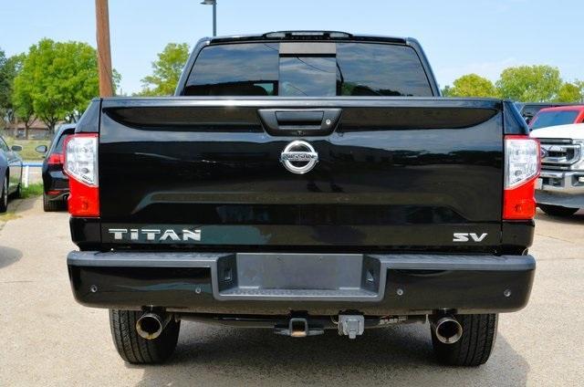 2020 nissan titan sv