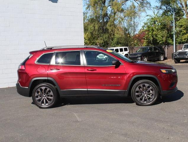 2021 jeep cherokee latitude lux