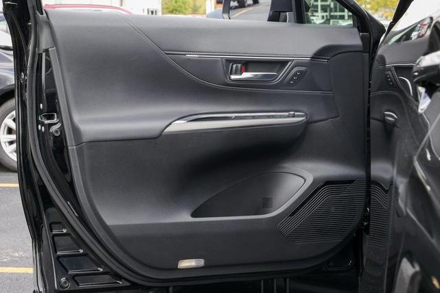 2021 toyota venza xle