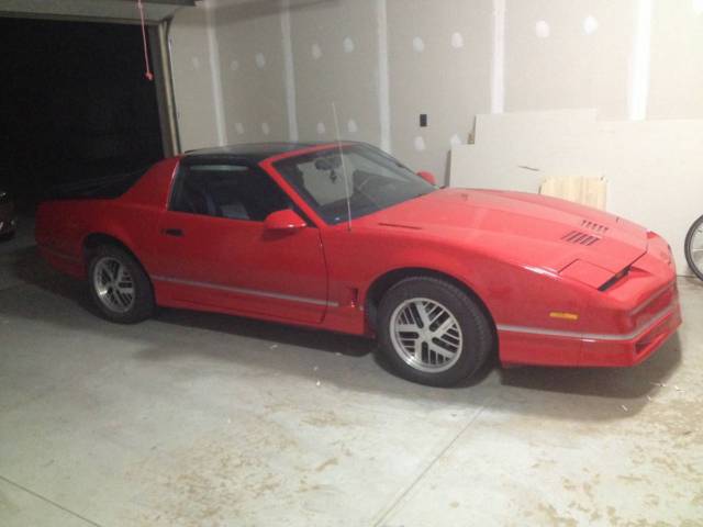 1986 pontiac trans am with t-tops (no leak!)