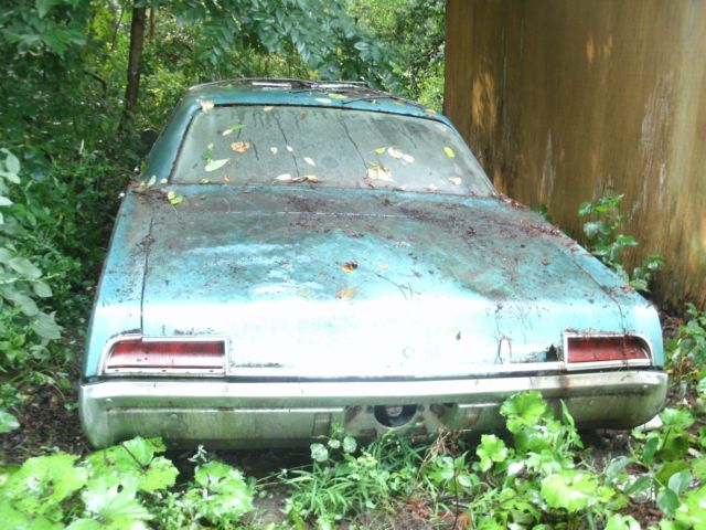 1967 oldsmobile delmont 88,blue,4 door,automatic -for parts or restore