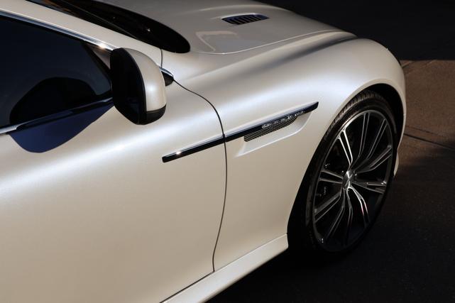 2015 aston martin db9 base