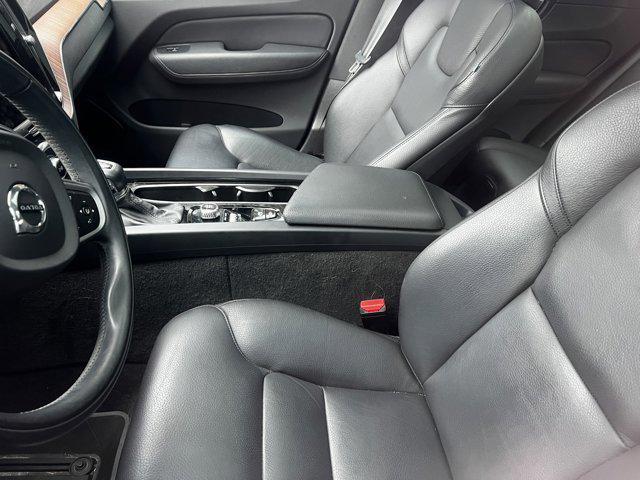 2021 volvo xc60 t5 momentum